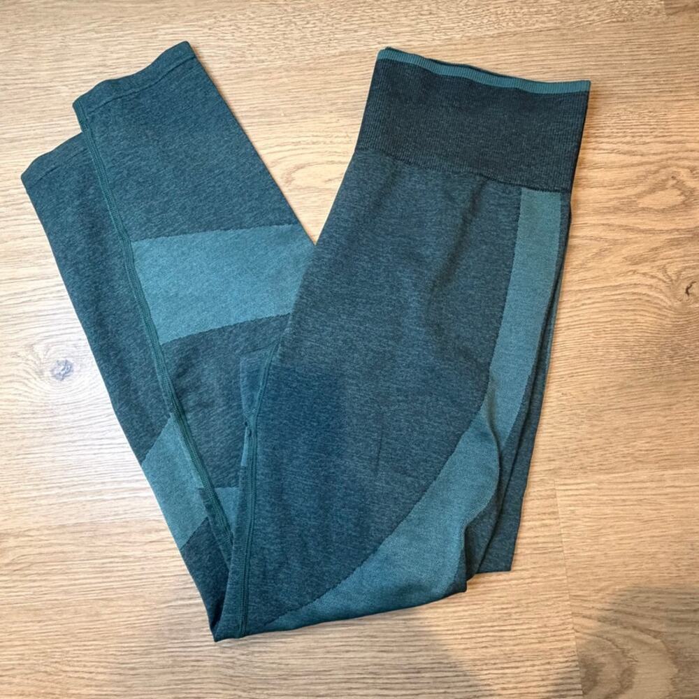 PINK Victoria's Secret Seamless Green Ankle Leggings Womens Large